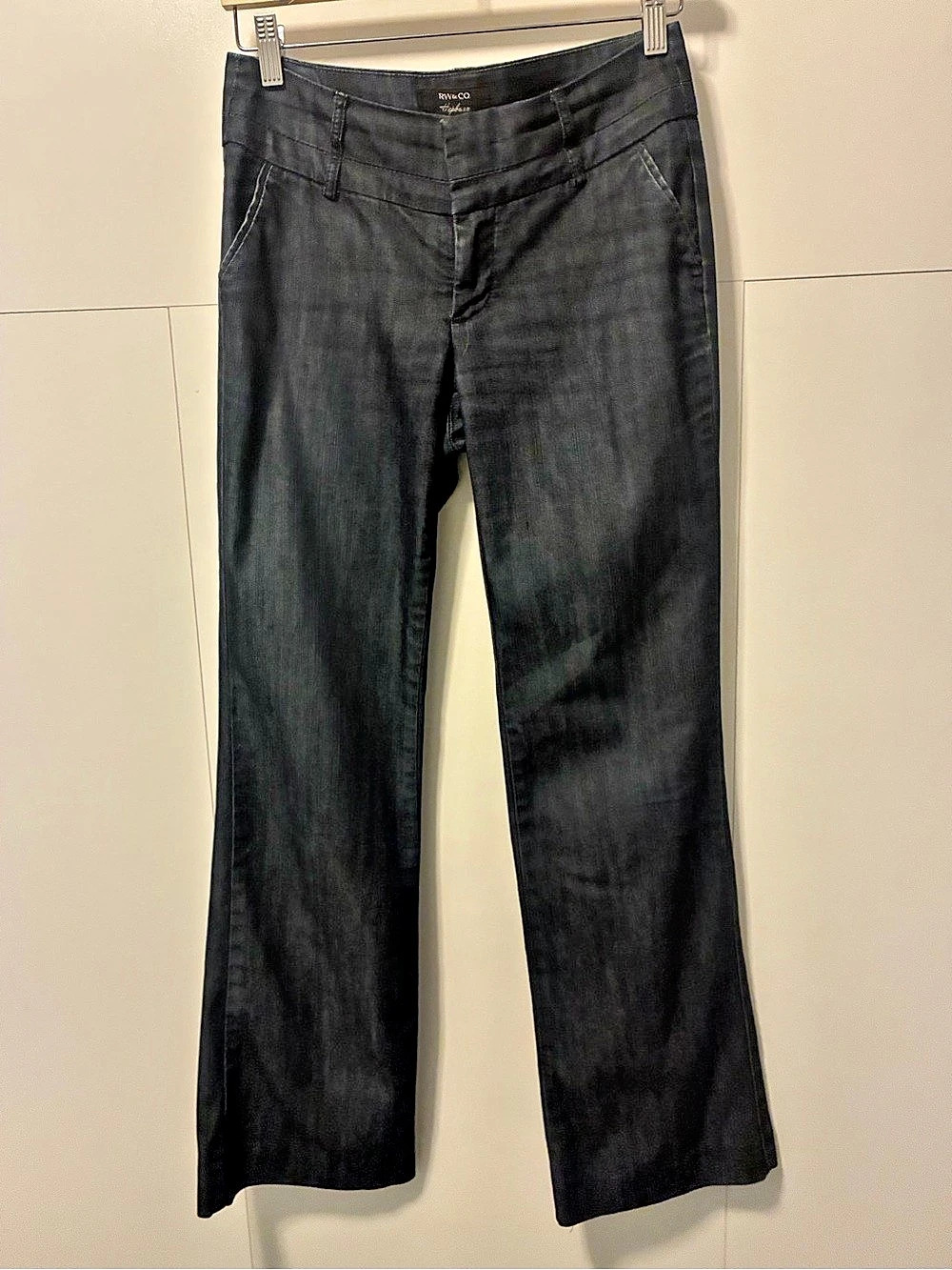 RW&CO Hechburn Boot Cut Jeans in Black Waist 26